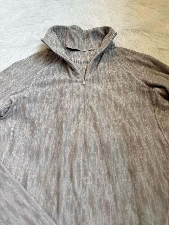Lululemon Outrun the Elements 1/2 Zip 🤎🩶🤍 - Picture 3 of 9